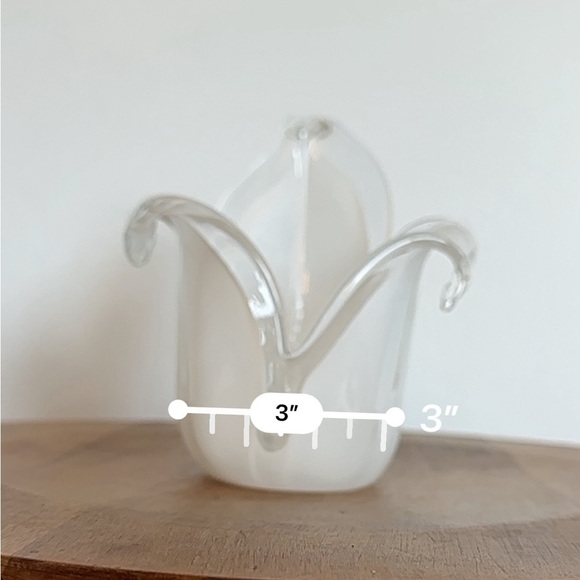 Murano Style White and Clear Tulip Vase Votive Candle Holder  Handmade in Italy - Picture 11 of 14